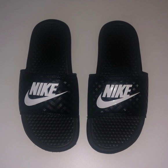 Black Nike slides
